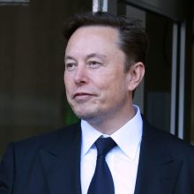 Elon Musk Publicly Trolls Twitter Employee, Asks Him to Justify Work