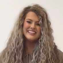 I’m a ‘curvy’ teacher - I showed off my outfits for the week and men say I’m ‘perfect’