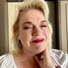 Sister Wives' Janelle Brown brags about her 'heavenly' solo trip in new video after distancing herself from Christine