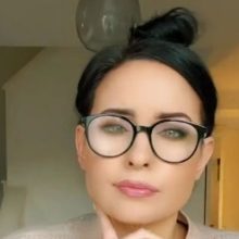 I'm a MILF & I love to wear tight fitting outfits but everyone says I should be embarrassed but I love showing off